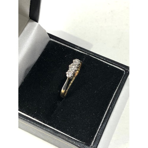 85 - 18ct gold diamond trilogy ring size m weight 2g