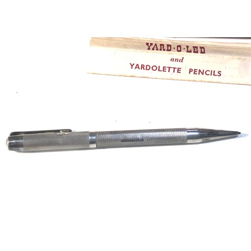 565 - Vintage boxed yard o led silver pencil in good condition