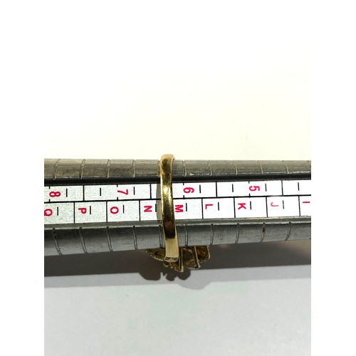 110 - Fine 18ct gold diamond and emerald ring weight 7.3g