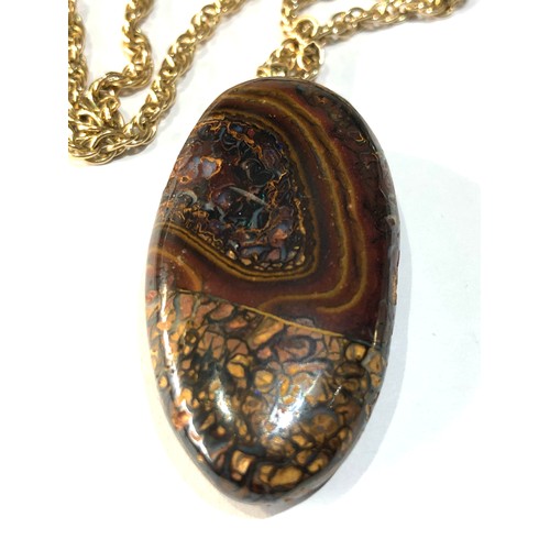 114 - Australian boulder opal pendant and 9ct gold chain pendant measures approx 4.3cm by 2.3cm hallmarked... 