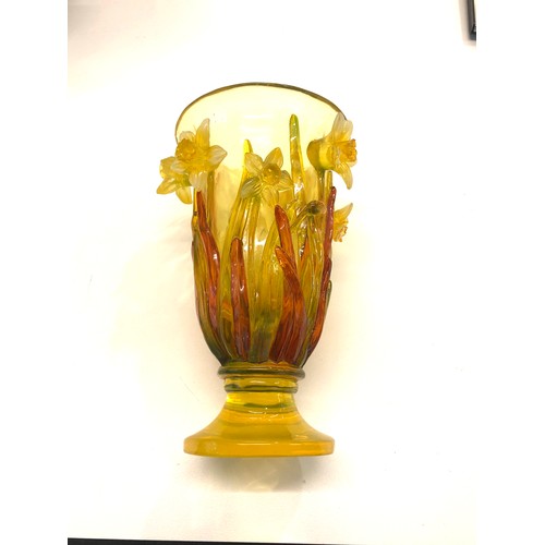 557 - Vintage plastic / lucite type daffodil vase measures height approx 18cm