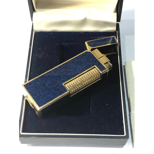 570 - Vintage boxed Dunhill cigarette lighter