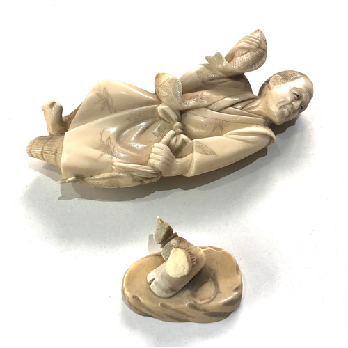 564 - Antique 19th century signed ivory figure of a fisherman clean break to leg as shown measures approx ... 