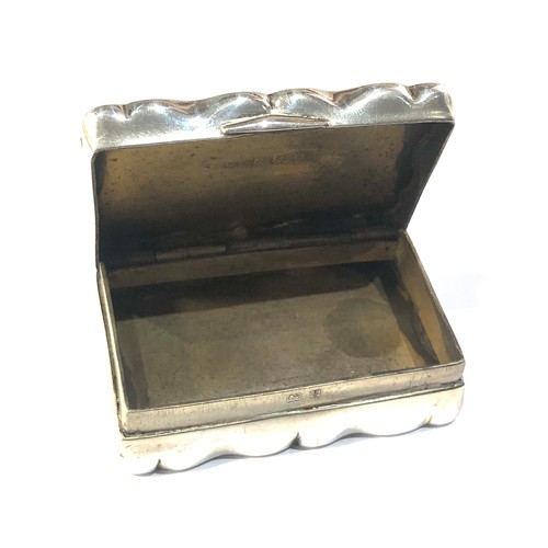 53 - Antique silver snuff box presentation engraved lid 1908 measures approx 5.5cm by 4cm height 1.6cm Bi... 