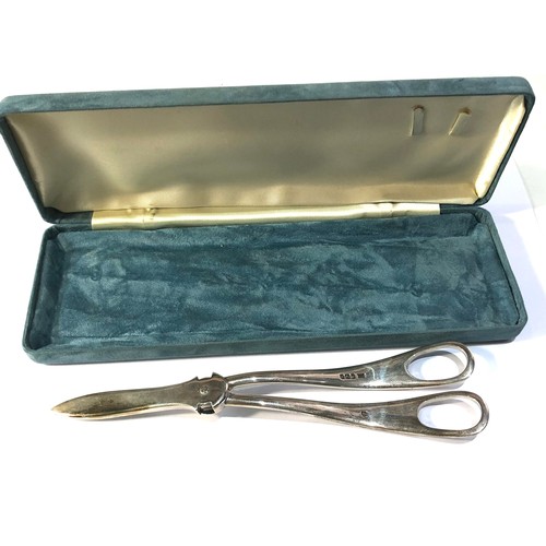 44 - Antique silver grape shears measure approx 18.5cm long Sheffield silver hallmarks weight 112g