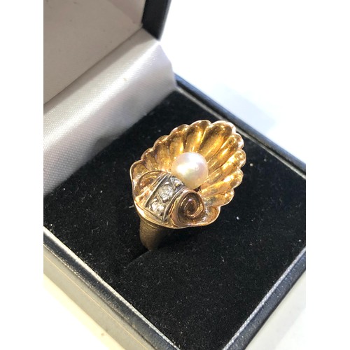 115 - Unusual Egyptian 18ct gold diamond and pearl oyster shell design ring  head measures approx 2.2cm by... 