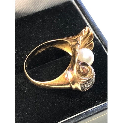 115 - Unusual Egyptian 18ct gold diamond and pearl oyster shell design ring  head measures approx 2.2cm by... 