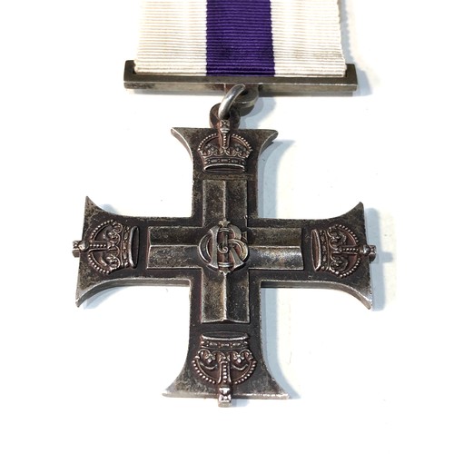 519 - ww1 military cross with original silk ribbon un-named as issued