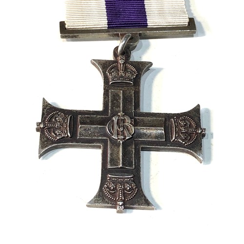 519 - ww1 military cross with original silk ribbon un-named as issued