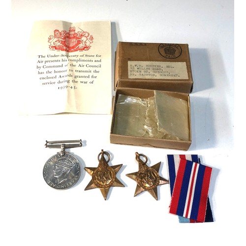 527 - Boxed ww2 R.A.F medals including award note