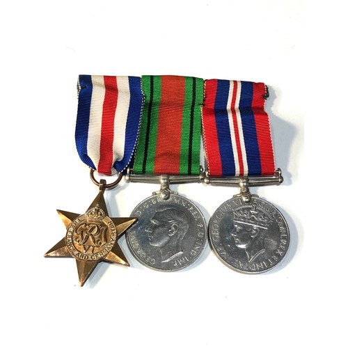 547 - 3 WW2 medals