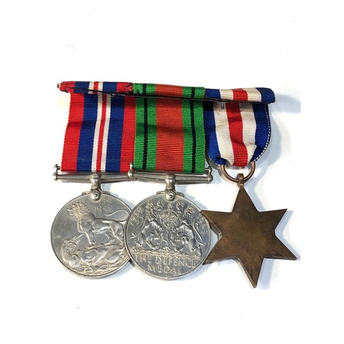 547 - 3 WW2 medals