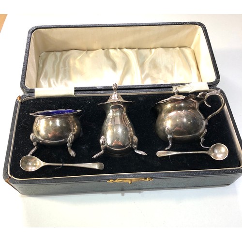 41 - Antique silver cruet set boxed please see images as they are part of the description