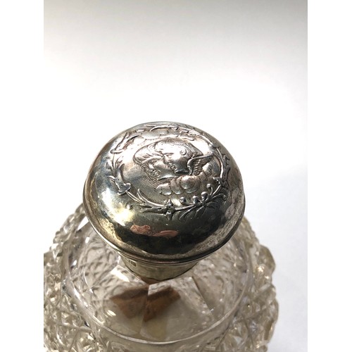 48 - Antique cherub top silver scent bottle London silver hallmarks measures approx 13cm tall in good ant... 