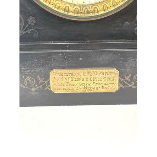 556 - Antique slate mantle clock, with presentation plaque dated 1909, good overall age related condition ... 