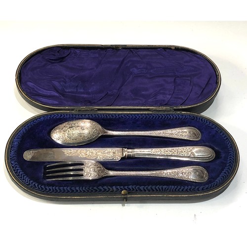 98 - Antique silver boxed knife fork and spoon London  silver hallmarks  weight 118g please see images fo... 