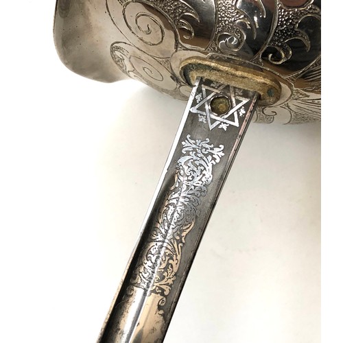 551 - 1912 Edward VIII Cavalry Officers Sword and scabbard please see images for details as they are part ... 