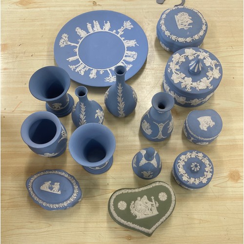 95 - Selection of wedgwood jasper ware