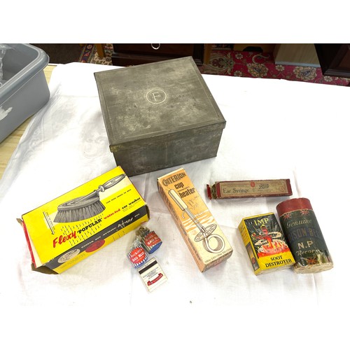 83 - Selection of vintage advertising and other items to include metal tin, Flexy car wash brush etc