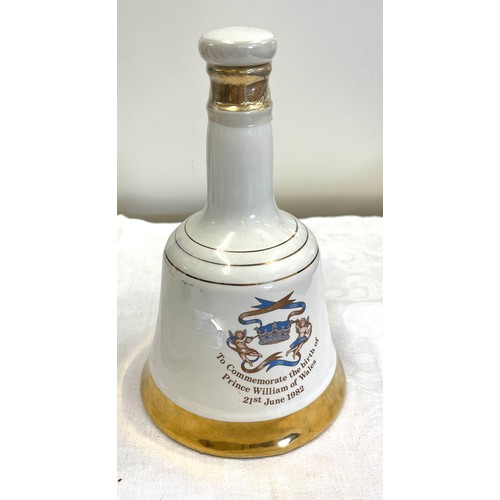 26 - Wade sealed Whiskey bell including contents to commemorate the birth of Prince William of Wales 21st... 