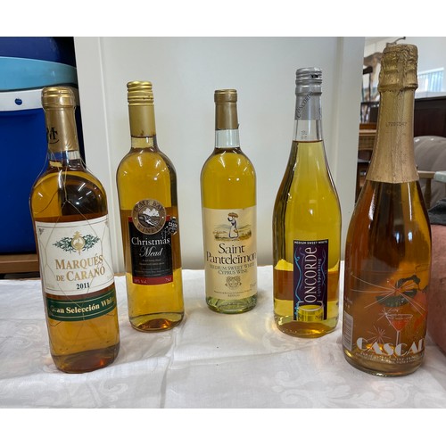 32 - Selection 5 white wine bottles with contents, original seals