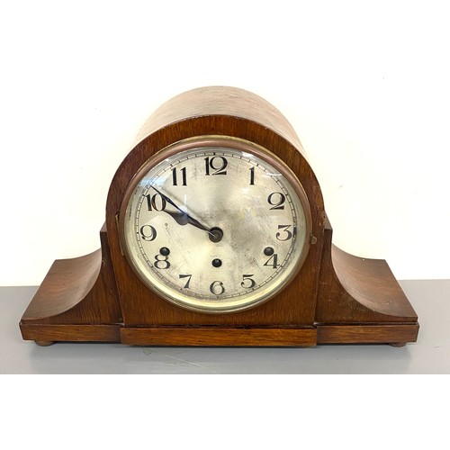 33 - Oak 2 key hole vintage mantle clock