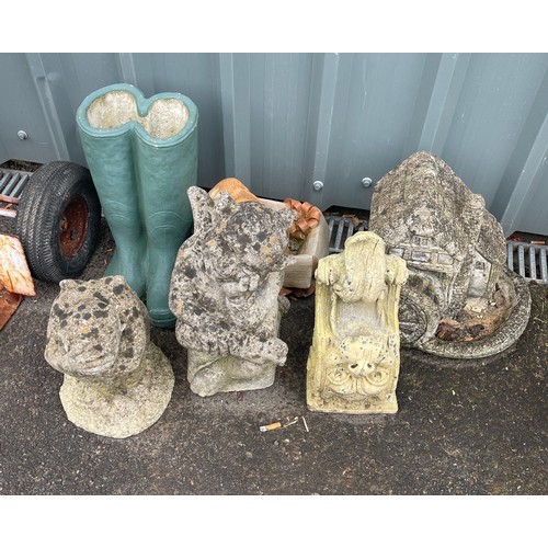 100a - Selection of assorted concrete figures