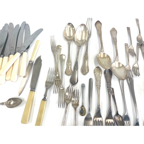 49 - Selection of assorted cutlery