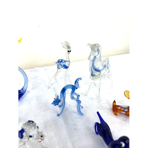 19 - Selection of vintage miniature glass animals