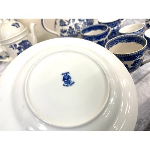 75 - Selection of vintage blue and white pottery to include tea pots, plates, cups etc