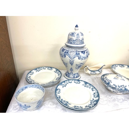 114 - Selection of vintage blue and white pottery to include teapot, tureens etc