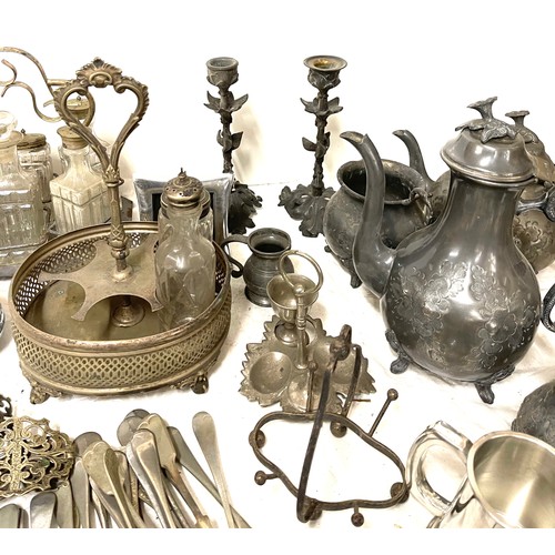 150 - Selection silver plated ware to include condiment glass bottles, tea pot etc,