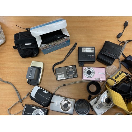 80 - Large selection of vintage and later camera and accessories