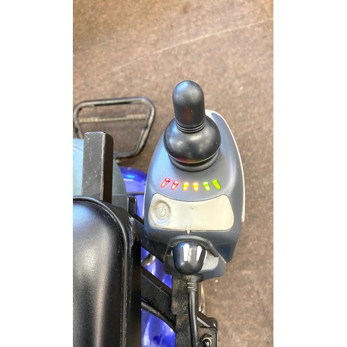 100A - Rascal electric wheelchair, working order with charger