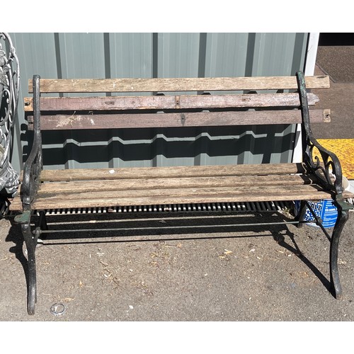 100G - Vintage garden bench