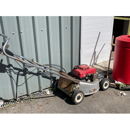 100R - Honda easystart petrol lawnmower, no grass box