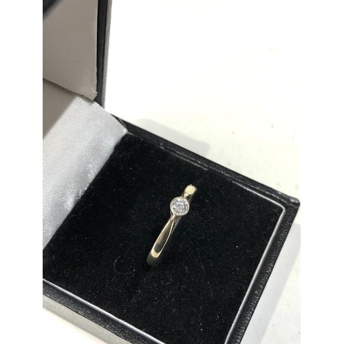 92 - 9ct white gold diamond ring weight 1.8g