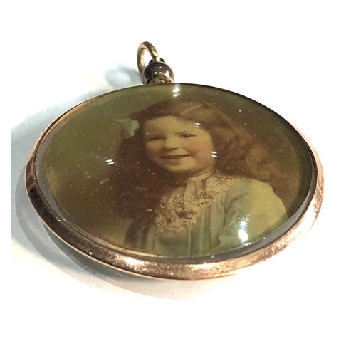 99 - Antique 9ct gold framed picture locket measures approx 4cm drop by 3.2cm chester gold hallmarks weig... 