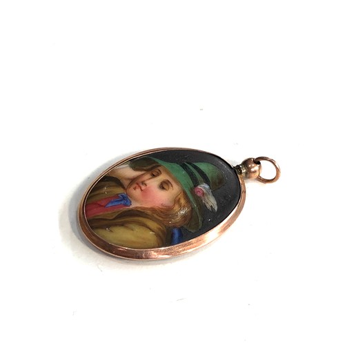 107 - Antique 9ct gold framed picture locket measures approx 4.2cm drop by 2.9cm wide weight 6.5g