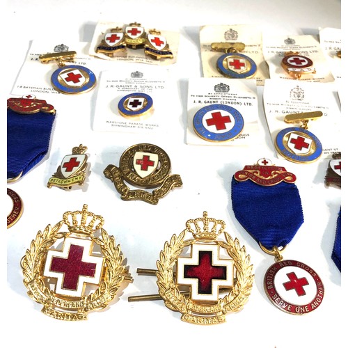 545 - 20 mixed red cross medals and badges some on original j.r.guant card