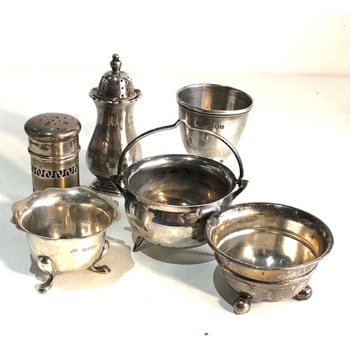 25 - Silver cruet items salts peppers etc Silver weight 150g