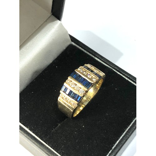 382 - 14ct gold diamond and sapphire ring weight 7.6g