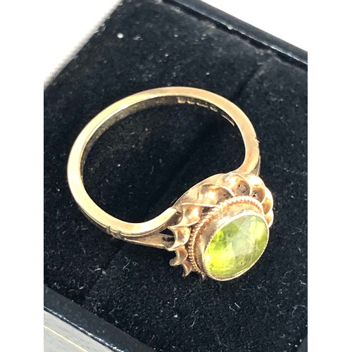 379 - 9ct gold stone set cocktail ring weight 2.7g