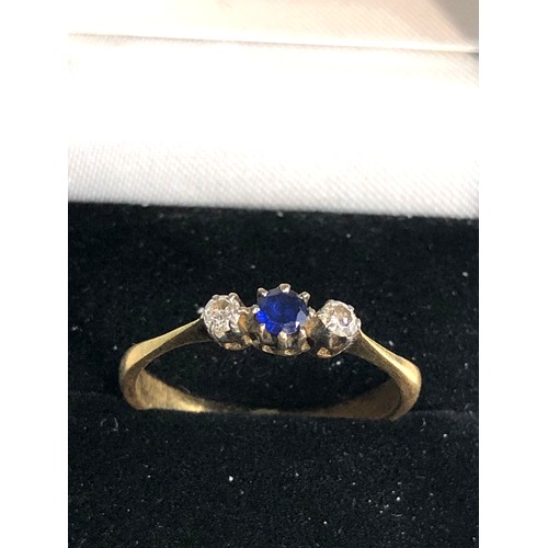 377 - 18ct gold diamond & blue stone set ring weight 3.3g