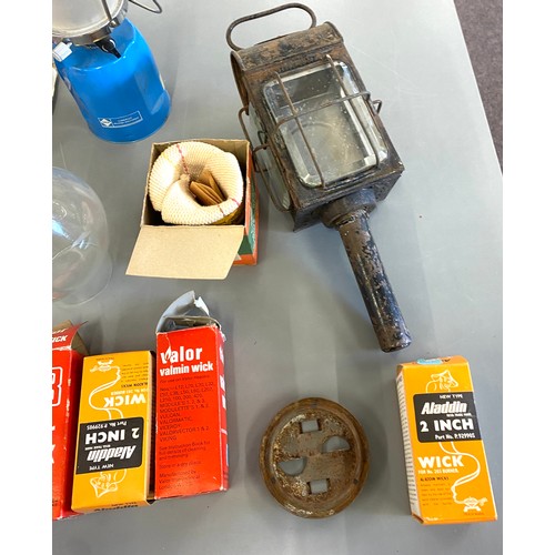 49 - Calor Gas tilley lamp, vintage coach lamp etc
