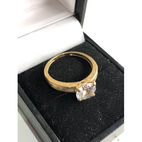 39 - 14ct gold stone set cocktail ring weight 3.2g