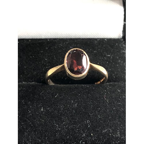 146 - Vintage 9ct gold garnet  ring weight 2.g