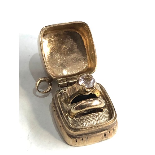 168 - Vintage 9ct gold opening jewellery box charm set with rings inside weight 5.7g