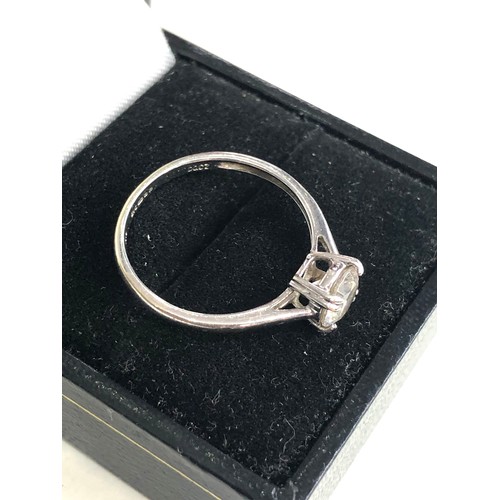 286 - 14ct white gold stone set ring weight 2.3g