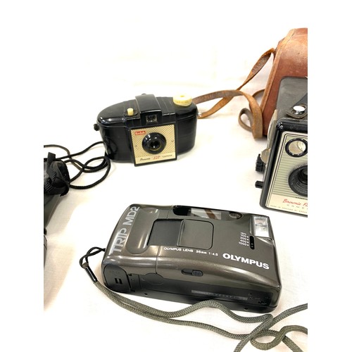 24 - Kodak brownie 127 camera, Kodak brownie flash II camera, Kodak brownie no 2, Panorama camera, 
Olymp... 